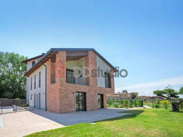 Villa Indipendente in vendita a Bergamo