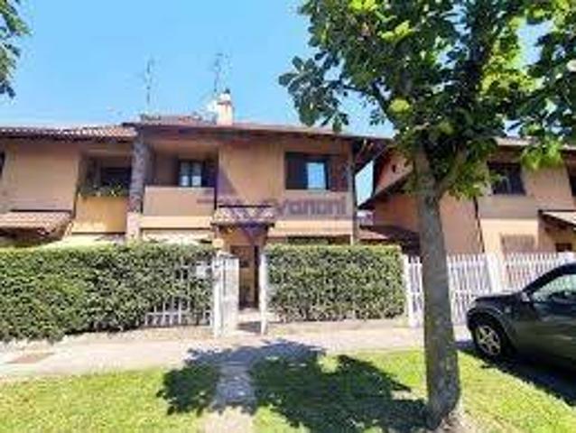 Villa Schiera in vendita a Bergamo, Lombardia