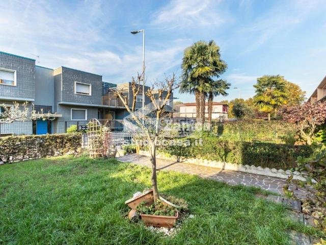Villa Schiera in vendita a Bergamo, Lombardia