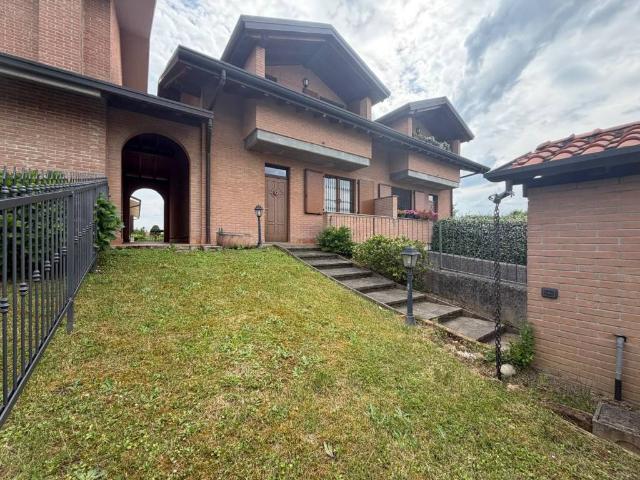 Villa Schiera in vendita a Villanova, Bernareggio