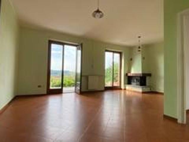 Villa Schiera in vendita a Besozzo, Varese