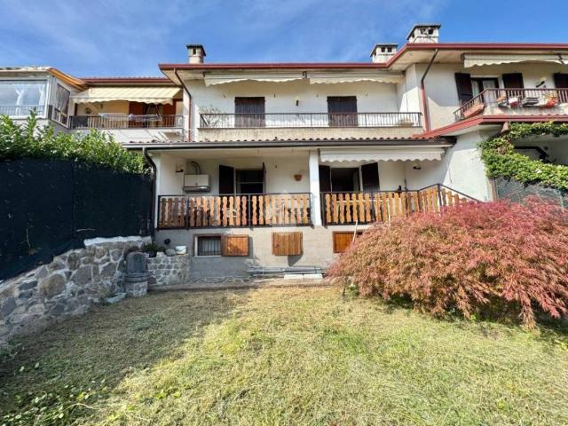 Villa Schiera in vendita a Bianzano, Bergamo