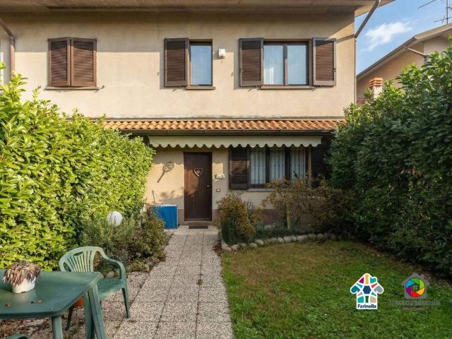 Villa Schiera in vendita a Biassono, Lombardia