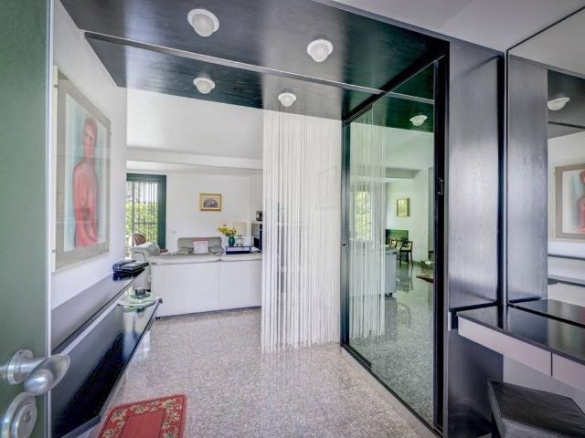 Villa Schiera in vendita a Biassono, Lombardia