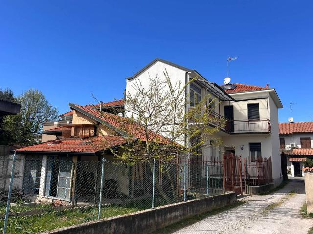 Villa Schiera in vendita a Biassono, Lombardia