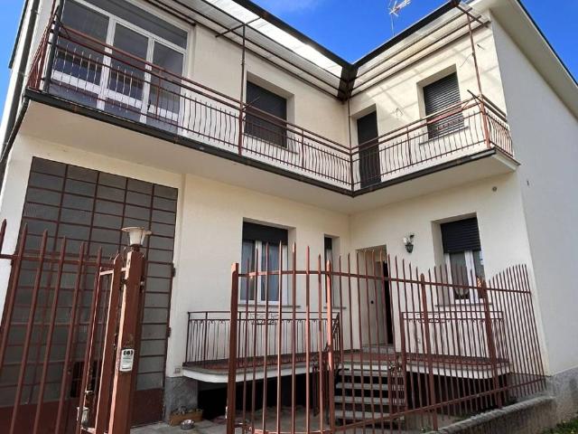 Villa Schiera in vendita a Biassono, Lombardia