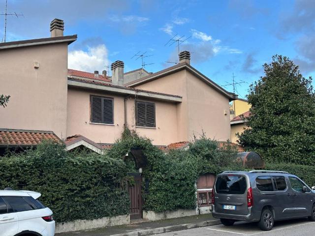 Villa Schiera in vendita a Biassono, Lombardia