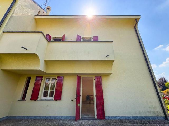 Villa Schiera in vendita a Biassono, Lombardia