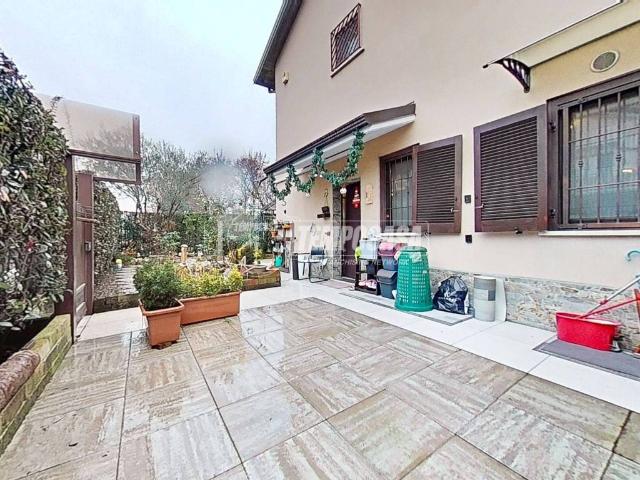 Villa Schiera in vendita a Biassono, Lombardia