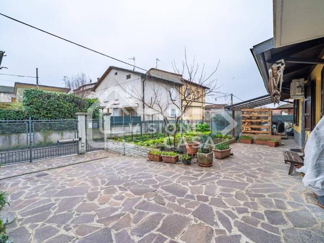 Villa Schiera in vendita a Val d’Enza, Re