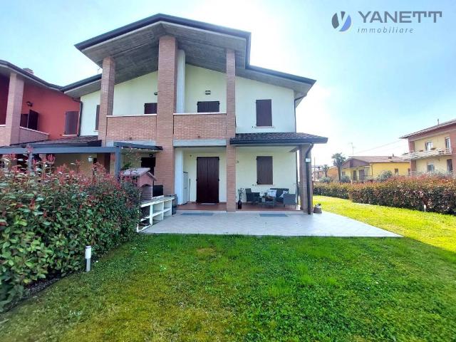 Villa Schiera in vendita a Val d’Enza, Re