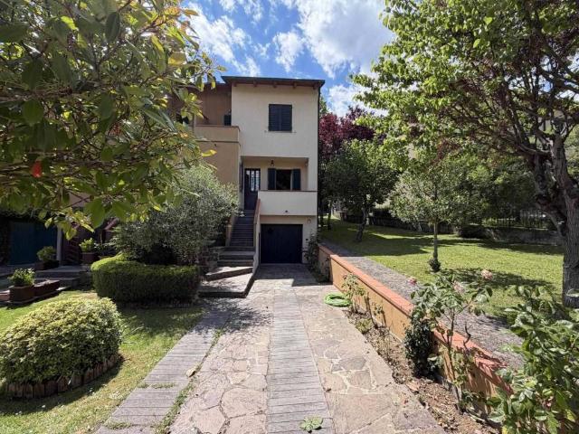 Villa Schiera in vendita a Santa Maria del Sasso, Bibbiena