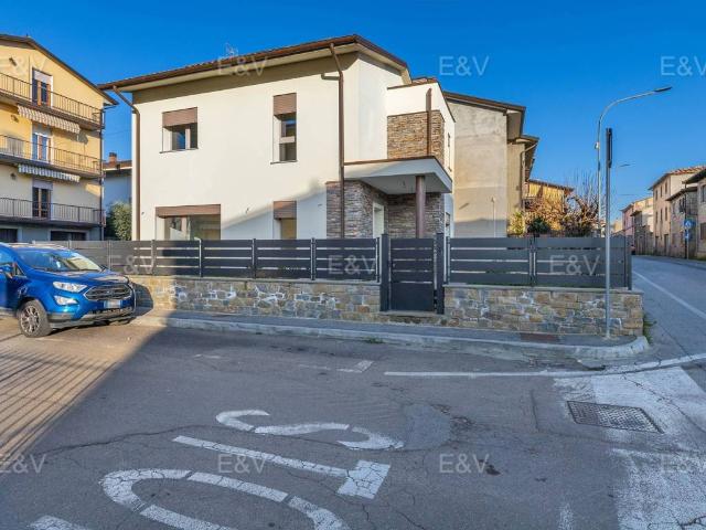 Villa Schiera in vendita a Bibbiena, Toscana