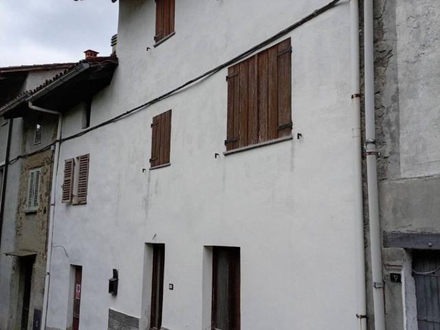 Villa Schiera in vendita a Favaro di Là, Piemonte