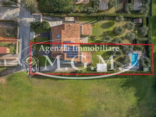 Villa Schiera in vendita a Bientina, Toscana