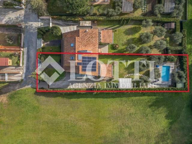 Villa Schiera in vendita a Bientina, Toscana