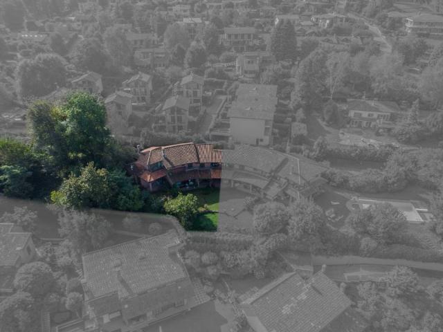 Villa Indipendente in vendita a Bodio Lomnago, Lombardia