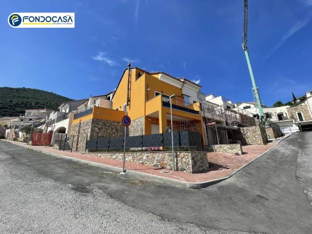 Villa Schiera in vendita a Boissano, Liguria