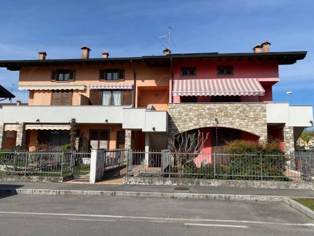 Villa Schiera in vendita a Bolgare, Lombardia