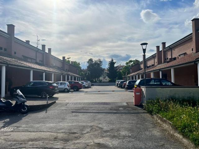 Villa Schiera in vendita a Quartiere Navile, Bologna