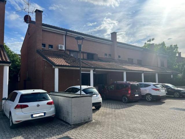 Villa Schiera in vendita a Quartiere Navile, Bologna