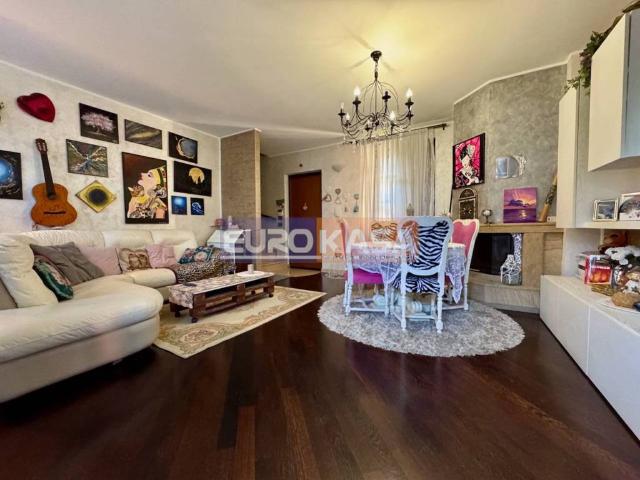 Villa Schiera in vendita a Boltiere, Lombardia
