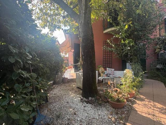 Villa Schiera in vendita a Boltiere, Bergamo