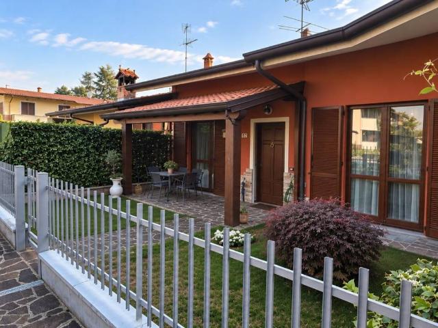 Villa Schiera in vendita a Bonate Sopra, Lombardia