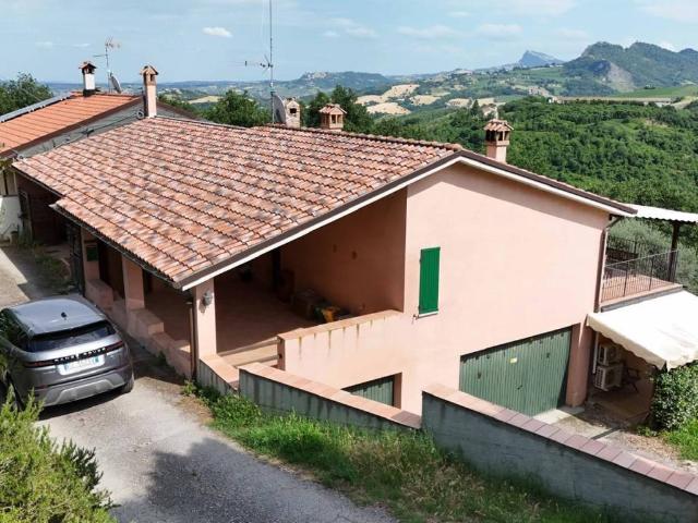 Villa Schiera in vendita a Borghi, Reggio Emilia