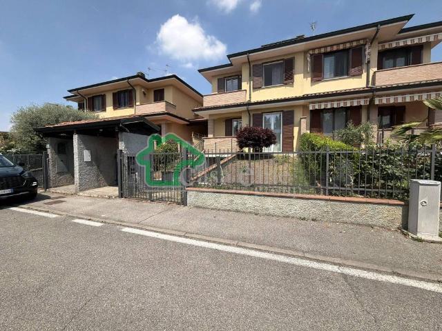 Villa Schiera in vendita a Borgo San Giovanni, Lombardia