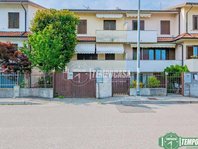 Villa Schiera in vendita a Borgo San Giovanni, Lombardia