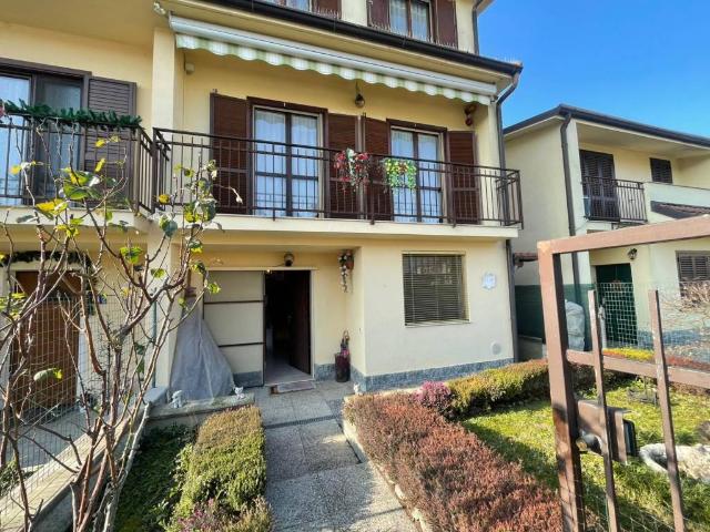 Villa Schiera in vendita a Borgo San Giovanni, Lombardia