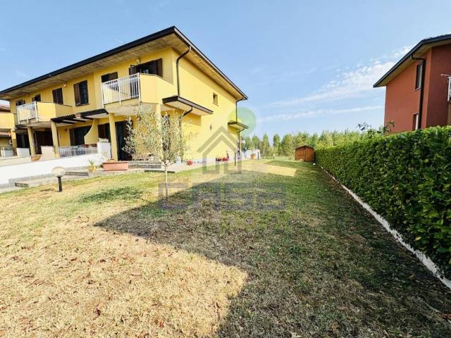 Villa Schiera in vendita a Borgo San Giovanni, Lombardia