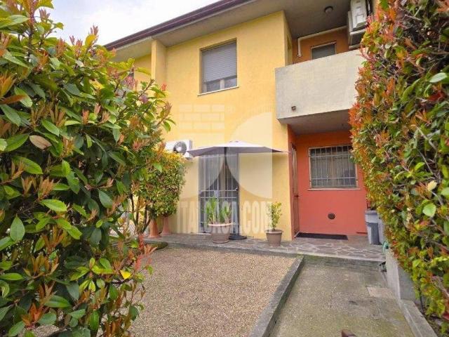 Villa Schiera in vendita a Borgo Virgilio, Lombardia