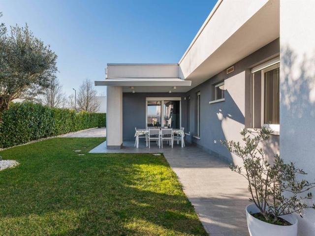 Villa Schiera in vendita a Borgo Virgilio, Cerese