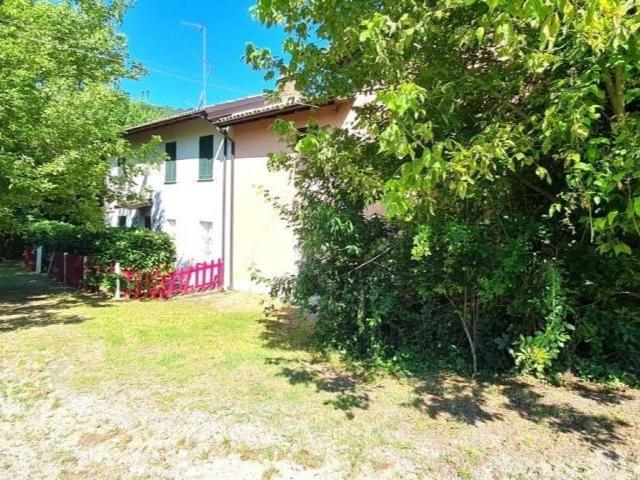 Villa Schiera in vendita a Borgoratto Mormorolo, Lombardia
