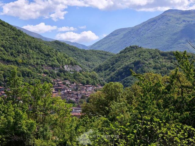 Villa Schiera in vendita a Borgorose, Lazio