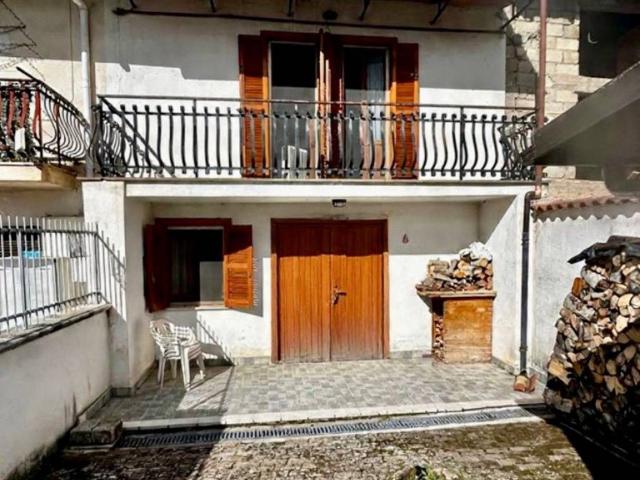 Villa Schiera in vendita a Corvaro, Borgorose