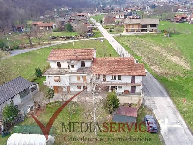 Villa Schiera in vendita a Tetti Gigutin Sottani, Piemonte