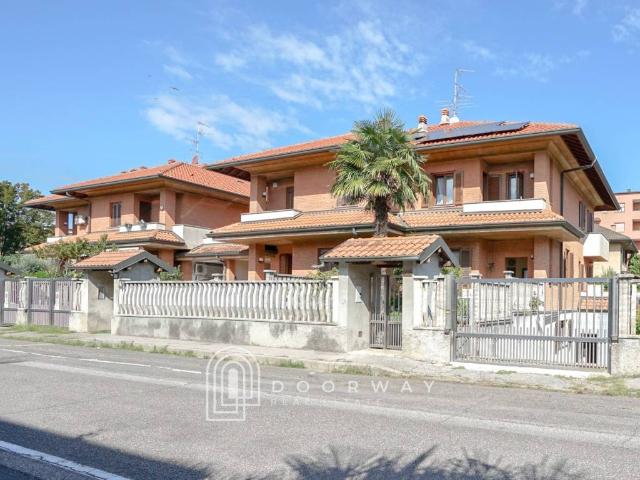 Villa Schiera in vendita a Masciago Milanese, Bovisio Masciago