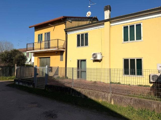 Villa Schiera in vendita a Bovolone, Veneto