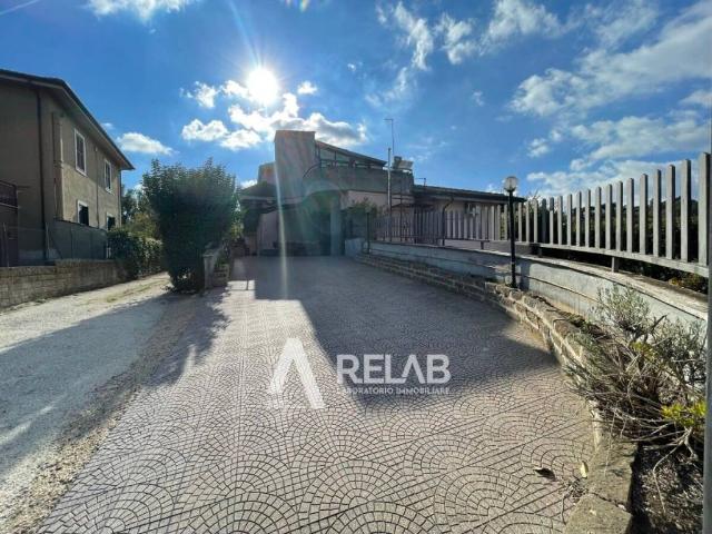 Villa Indipendente in vendita a Roma Capitale, Lazio