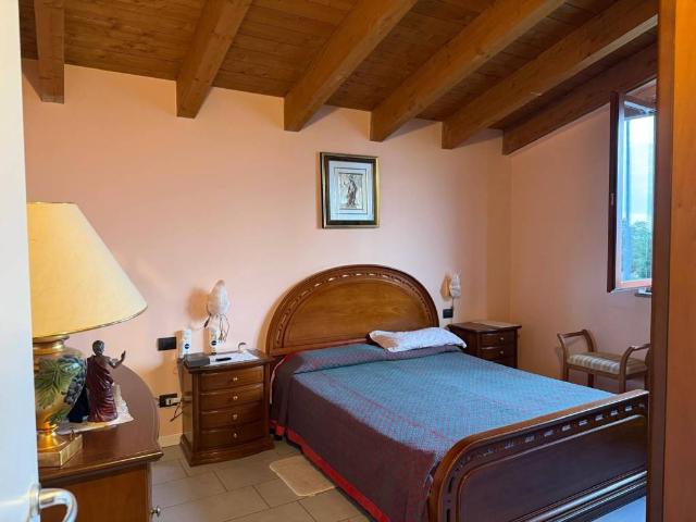 Villa Schiera in vendita a Bregnano, Lombardia