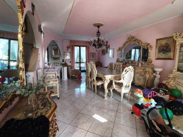 Villa Schiera in vendita a Brembate, Lombardia