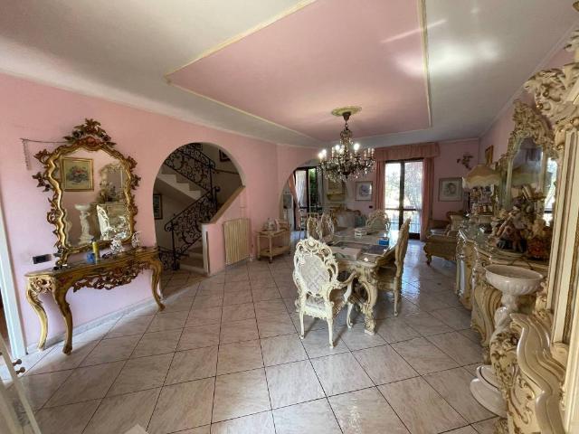Villa Schiera in vendita a Brembate, Lombardia