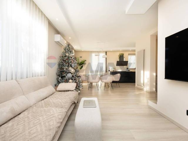 Villa Schiera in vendita a Brembate, Lombardia