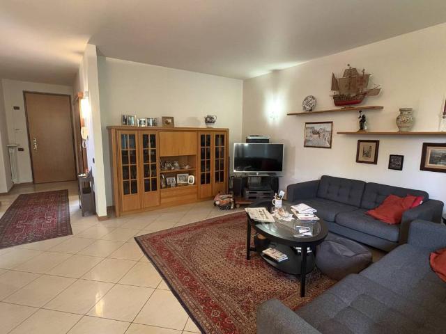 Villa Schiera in vendita a Brembate, Bergamo