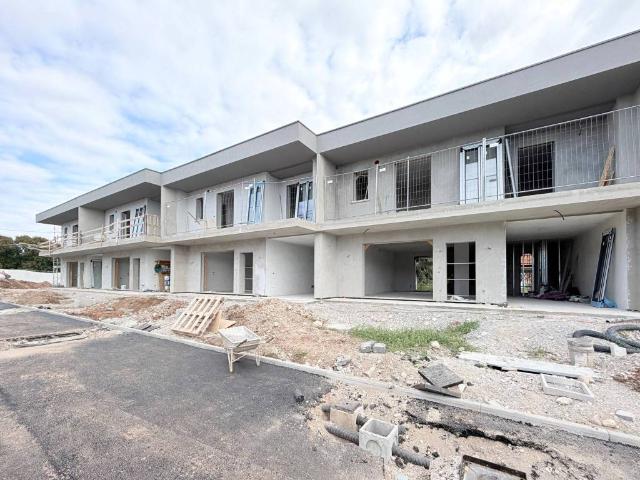Villa Schiera in vendita a Zona Est, Brescia