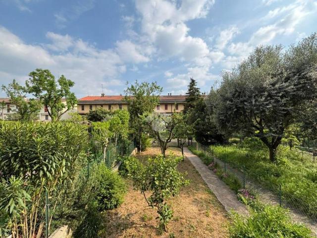 Villa Schiera in vendita a Zona Est, Brescia