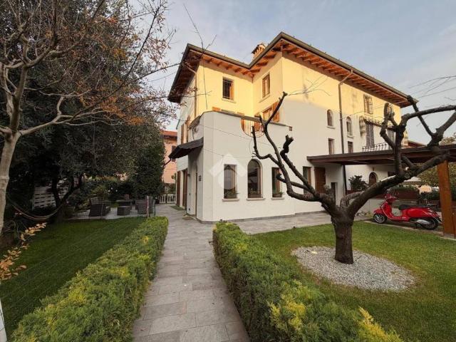 Villa Schiera in vendita a Zona Ovest, Brescia